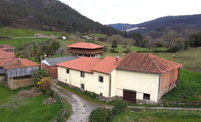 4 soverom Finca/Herregård til salgs i Salas med garasje - € 235 000 (Ref: 8945582)