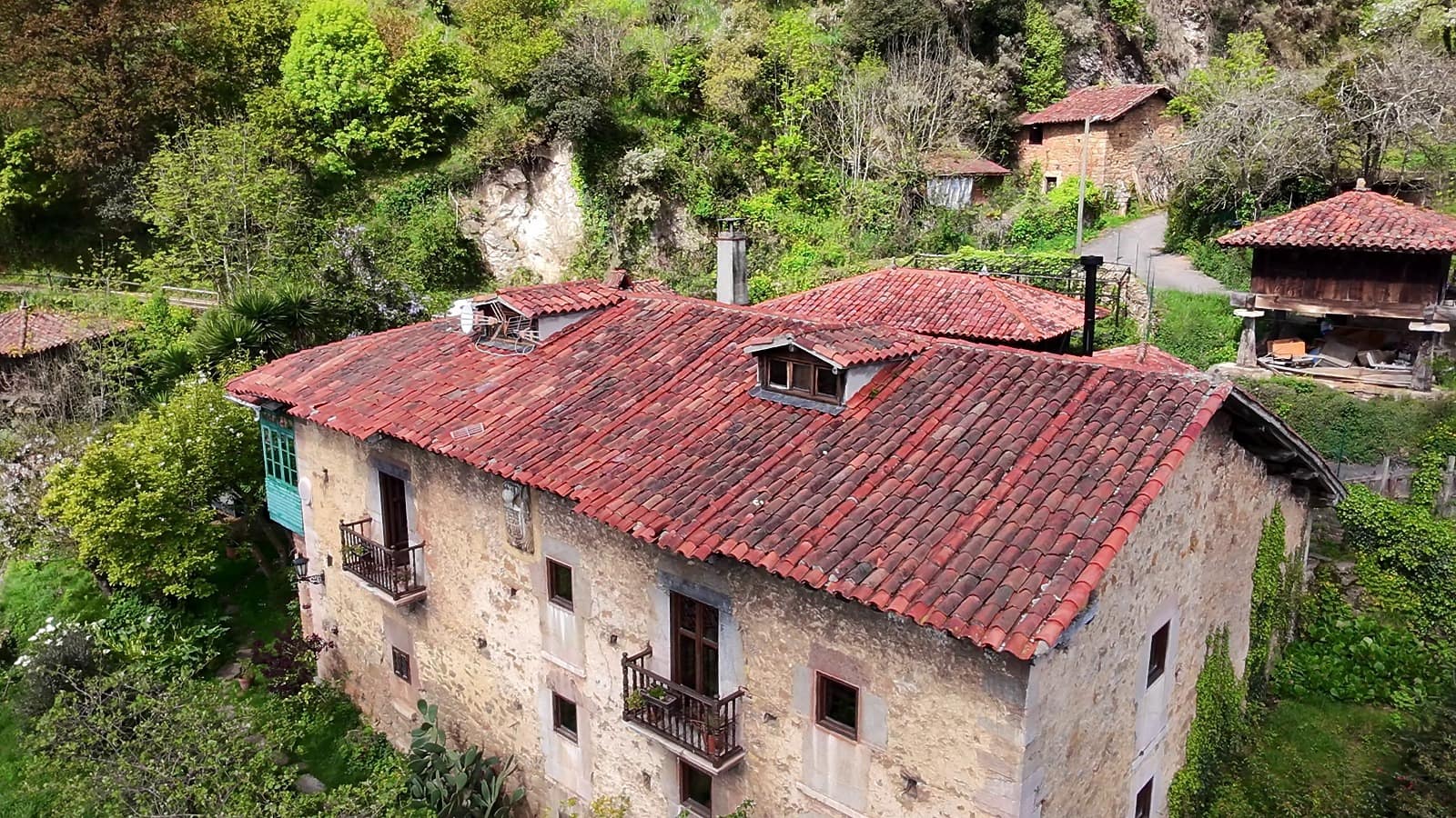 4 soveværelse Finca/Landehus til salg i Proaza - € 420.000 (Ref: 8969013)