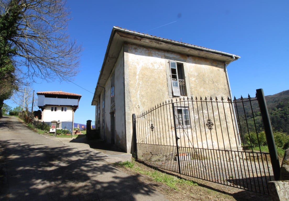 13 sovrum Finca/Hus på landet till salu i Pravia med garage - 370 000 € (Ref: 8971015)