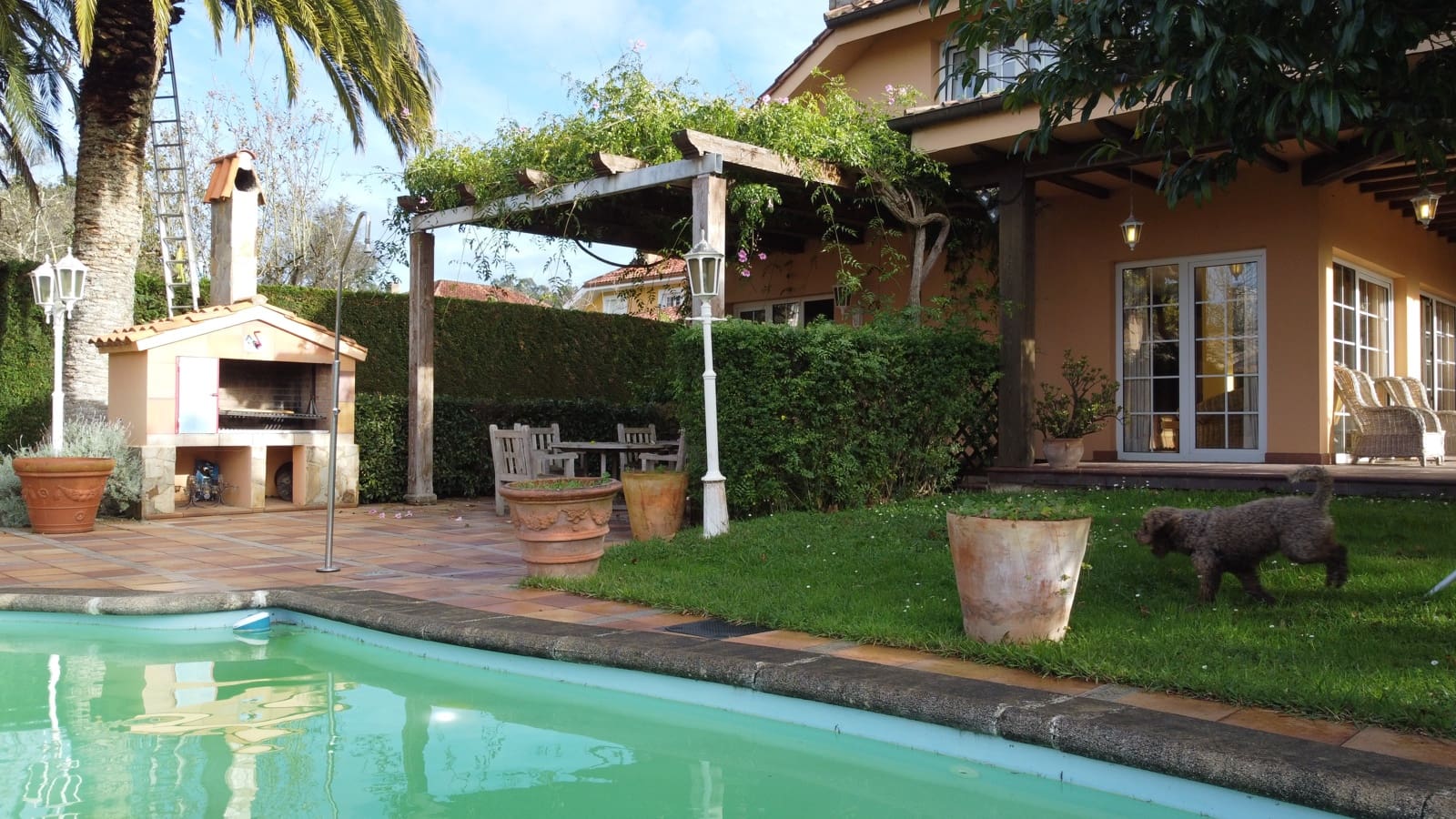 4 soveværelse Villa til salg i Gijon med swimmingpool garage - € 1.100.000 (Ref: 9000250)