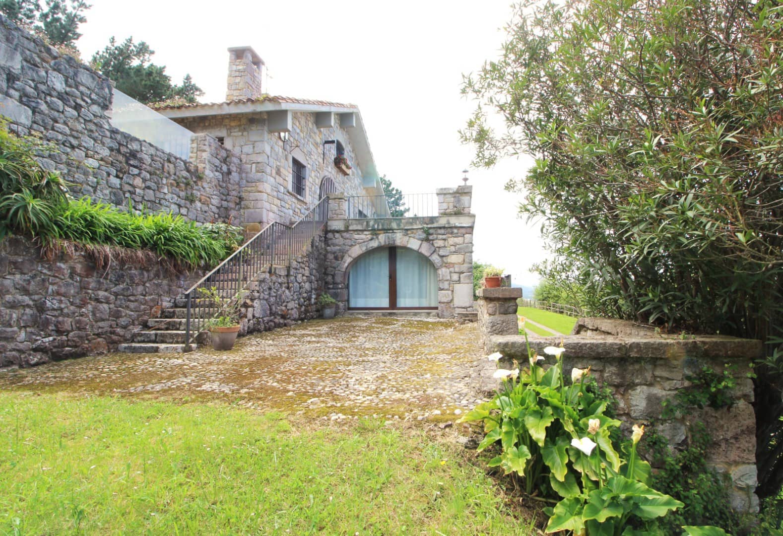 5 soveværelse Villa til salg i Llanes med garage - € 1.050.000 (Ref: 9022043)