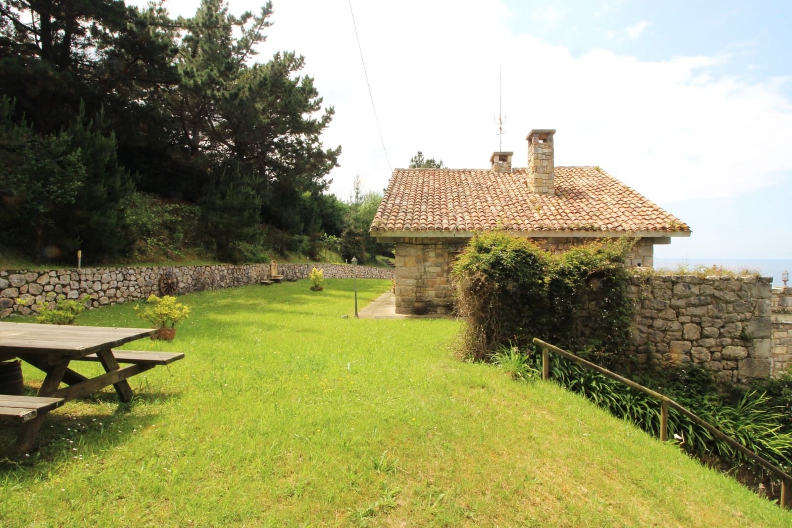 5 soveværelse Villa til salg i Llanes med garage - € 1.050.000 (Ref: 9022043)