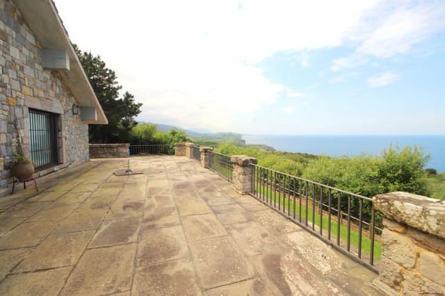 5 soverom Villa til salgs i Llanes med garasje - € 1 050 000 (Ref: 9022043)