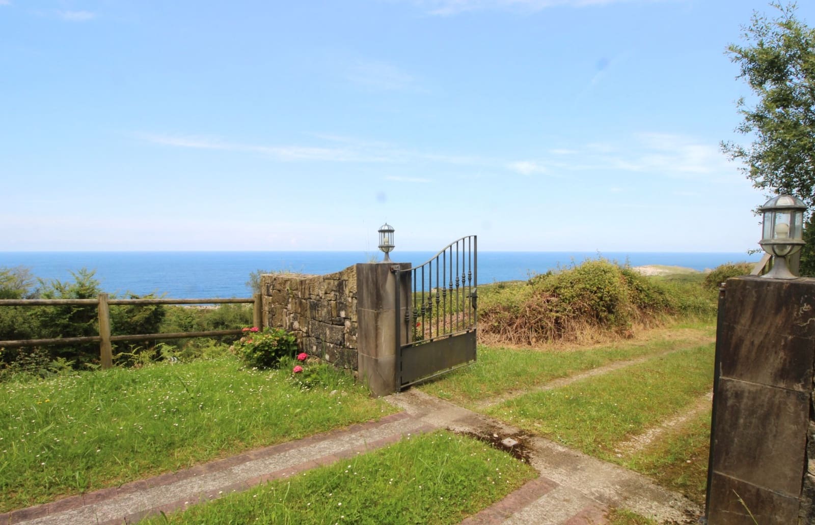 5 soveværelse Villa til salg i Llanes med garage - € 1.050.000 (Ref: 9022043)