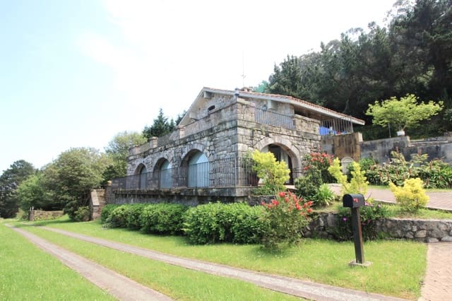 5 soverom Villa til salgs i Llanes med garasje - € 1 050 000 (Ref: 9022043)