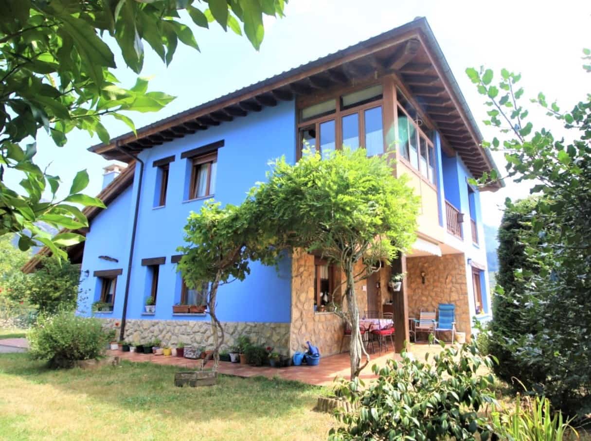 4 soveværelse Finca/Landehus til salg i Cangas de Onis med garage - € 420.000 (Ref: 9033469)