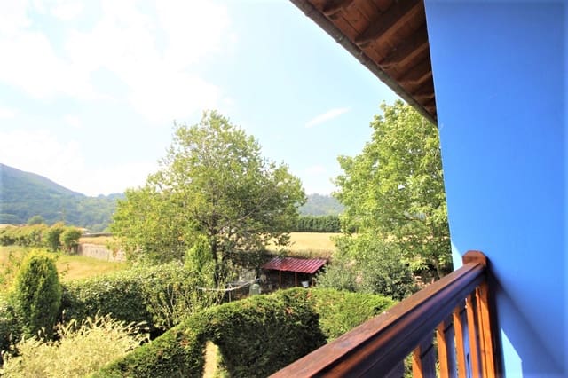 4 bedroom Finca/Country House for sale in Cangas de Onís with garage - € 420,000 (Ref: 9033469)