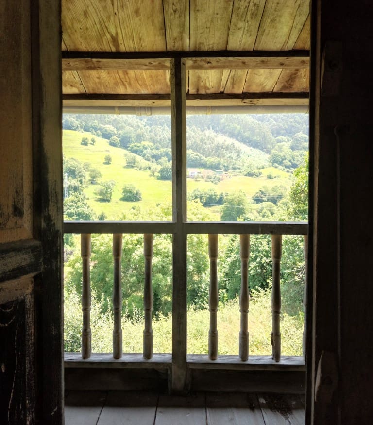 5 soveværelse Finca/Landehus til salg i Castrillon med garage - € 185.000 (Ref: 9033552)