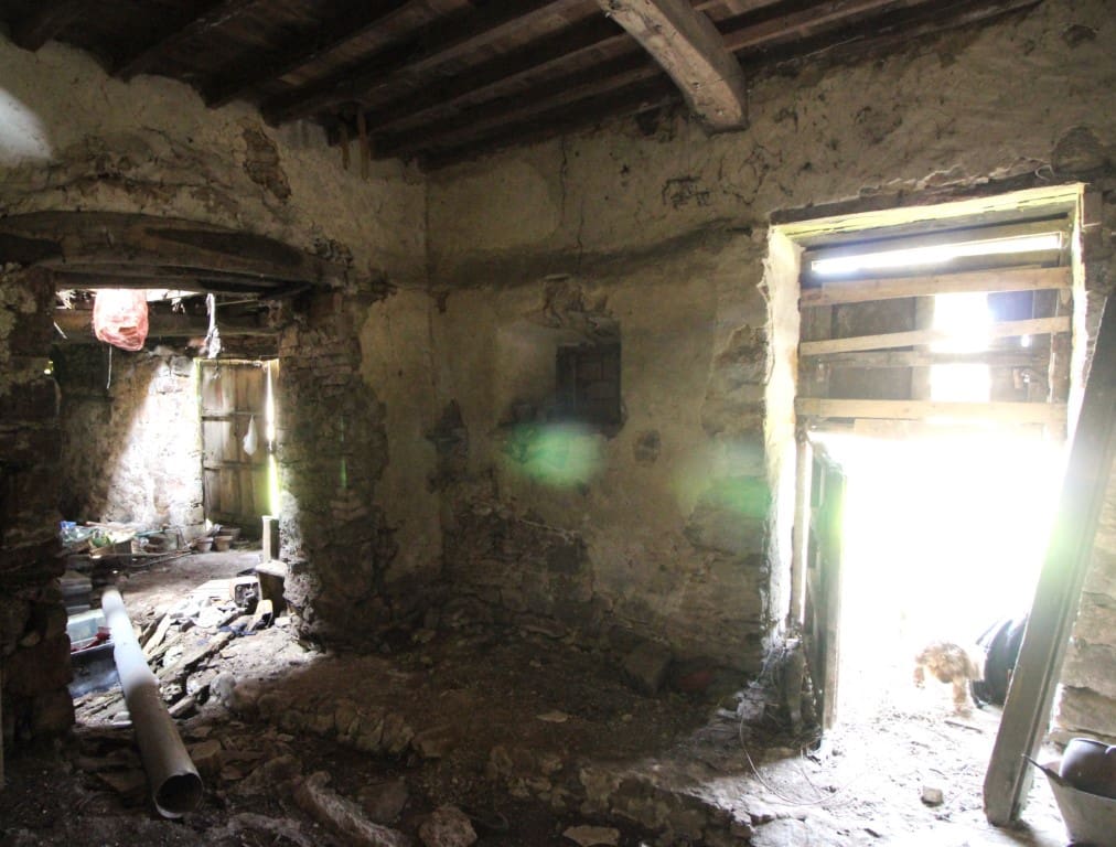 5 soveværelse Finca/Landehus til salg i Castrillon med garage - € 185.000 (Ref: 9033552)