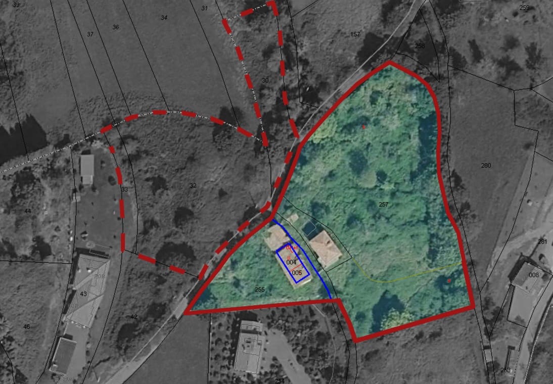 5 soveværelse Finca/Landehus til salg i Castrillon med garage - € 185.000 (Ref: 9033552)