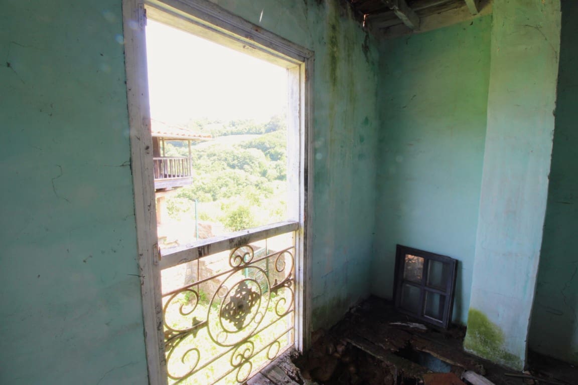 5 soveværelse Finca/Landehus til salg i Castrillon med garage - € 185.000 (Ref: 9033552)