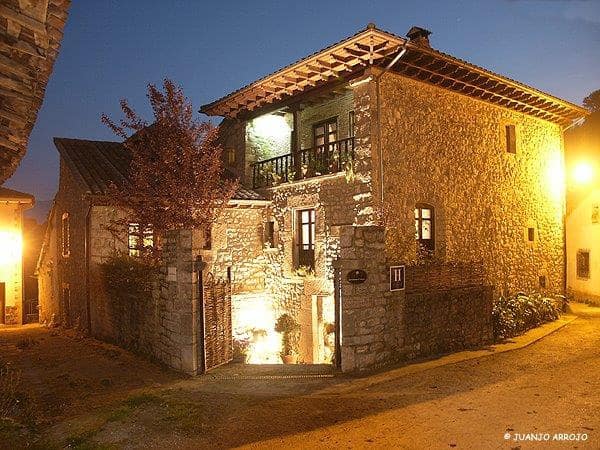 11 bedroom Finca/Country House for sale in Peñamellera Baja - € 690,000 (Ref: 9035462)