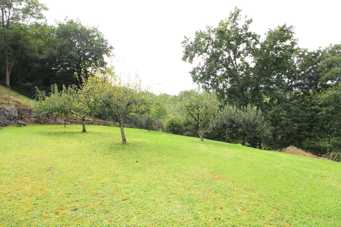 4 soveværelse Villa til salg i Parres med swimmingpool garage - € 640.000 (Ref: 9035855)