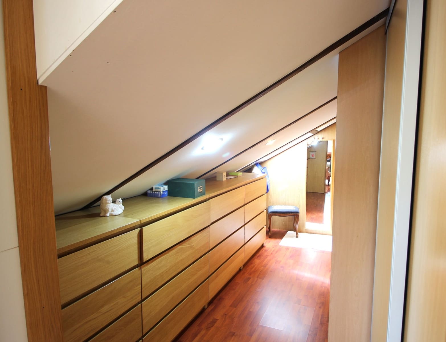 4 soveværelse Villa til salg i Parres med swimmingpool garage - € 640.000 (Ref: 9035855)