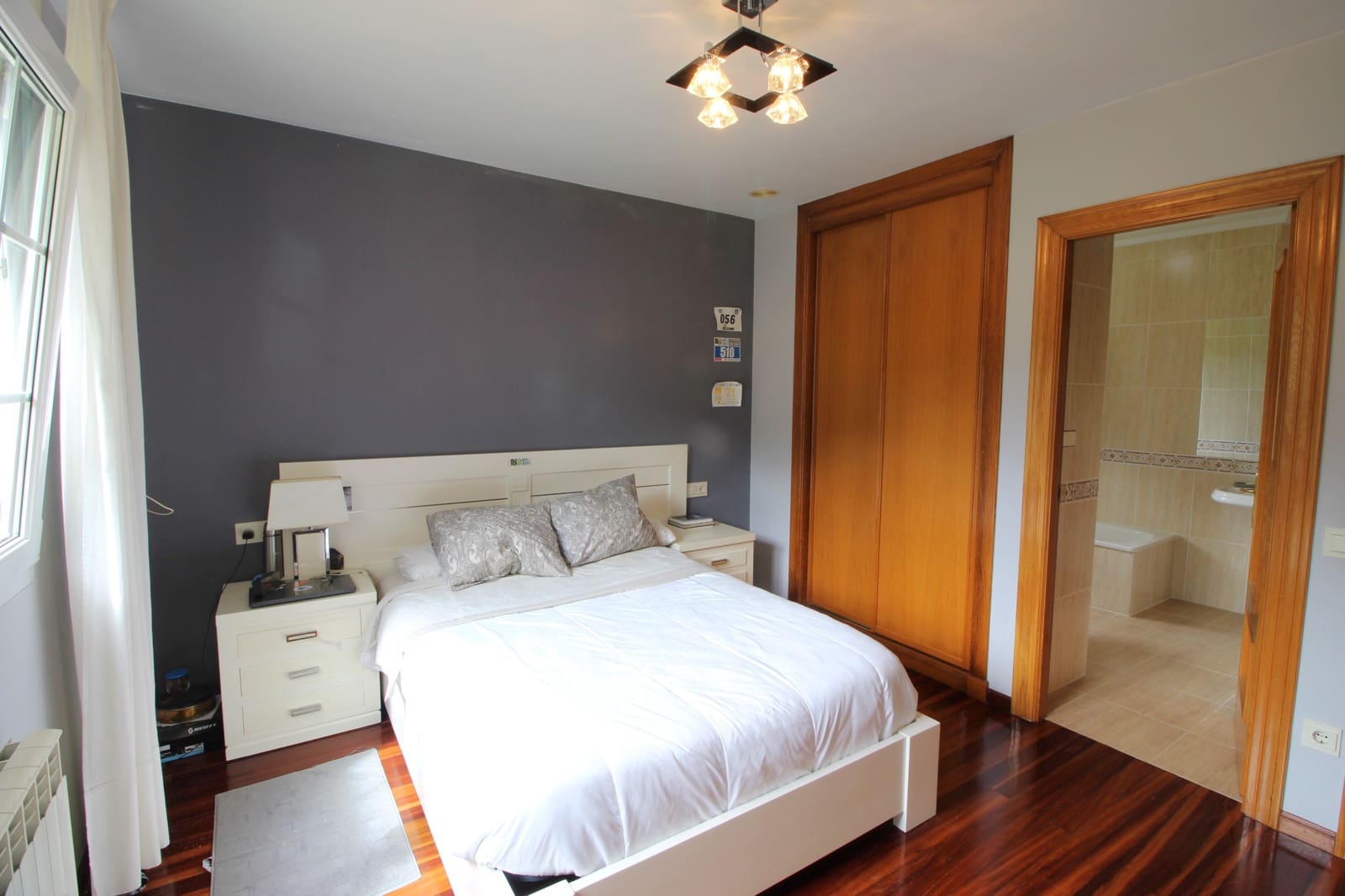 4 soveværelse Villa til salg i Parres med swimmingpool garage - € 640.000 (Ref: 9035855)