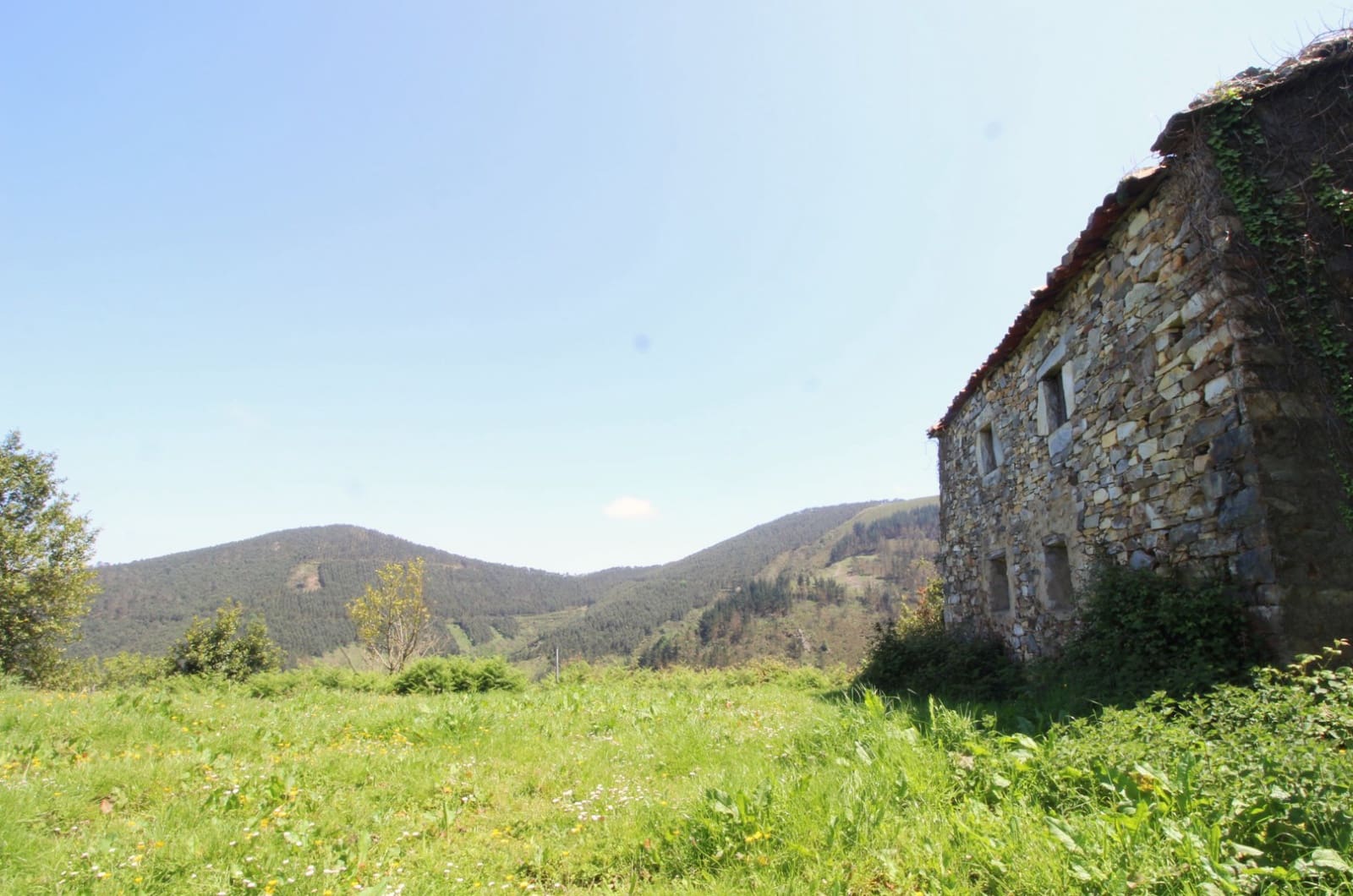 Grunde uden byggetilladelser til salg i Cudillero - € 3.400.000 (Ref: 9058150)