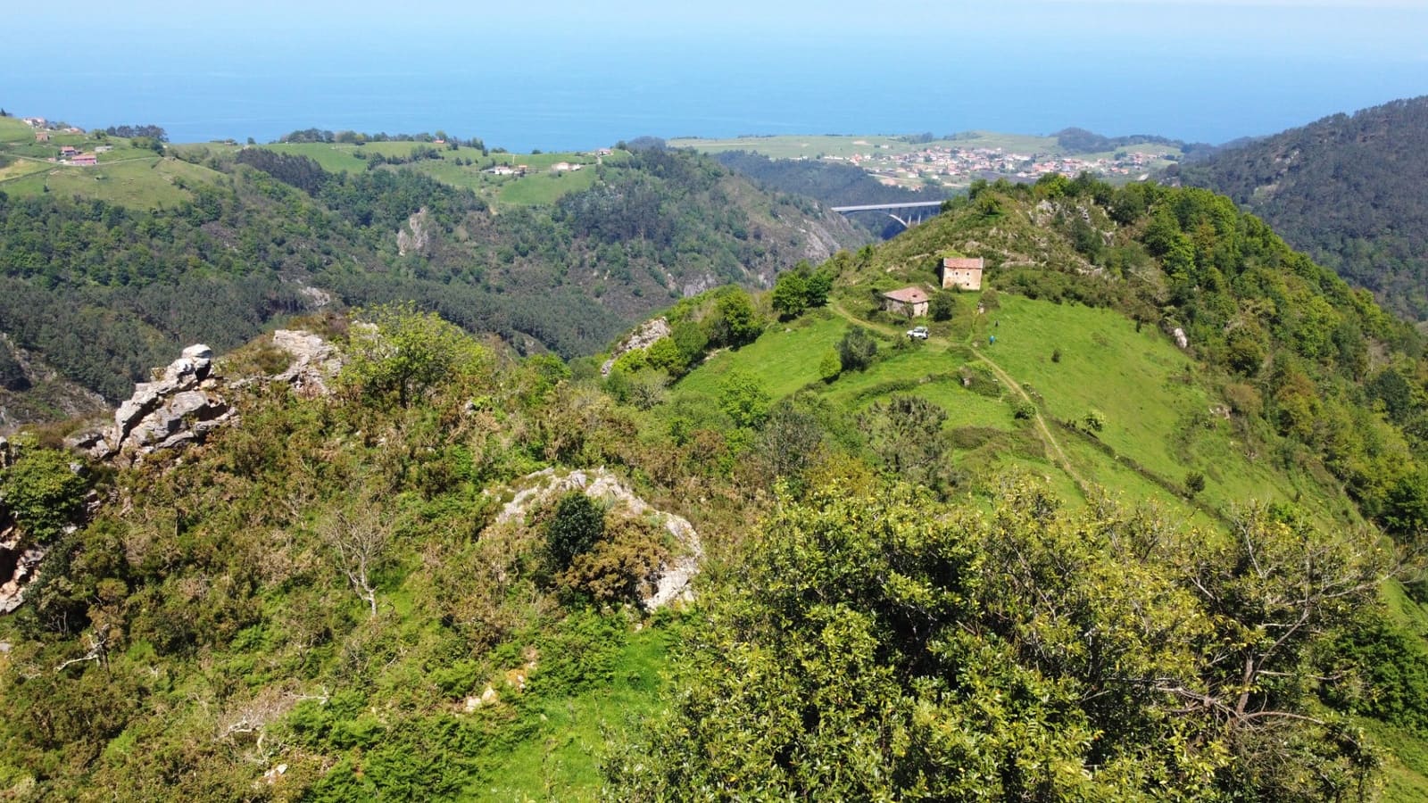 Grunde uden byggetilladelser til salg i Cudillero - € 3.400.000 (Ref: 9058150)