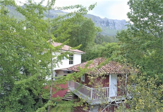 15 bedroom Hotel for sale in Llanes with garage - € 1,950,000 (Ref: 9061887)