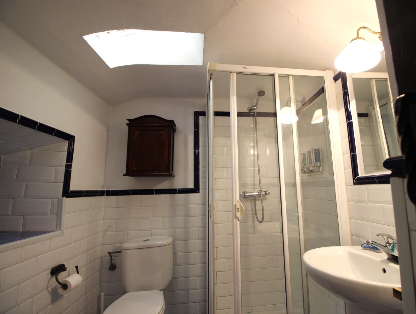 9 soveværelse Finca/Landehus til salg i Salas med garage - € 2.950.000 (Ref: 9061918)