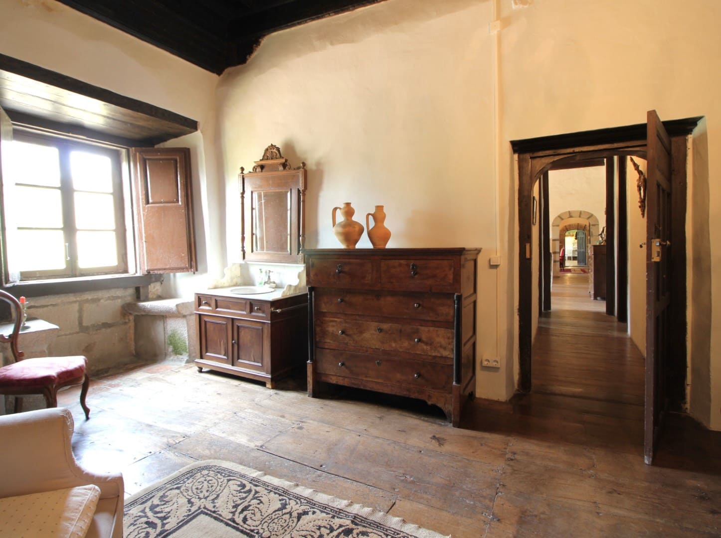 9 soveværelse Finca/Landehus til salg i Salas med garage - € 2.950.000 (Ref: 9061918)