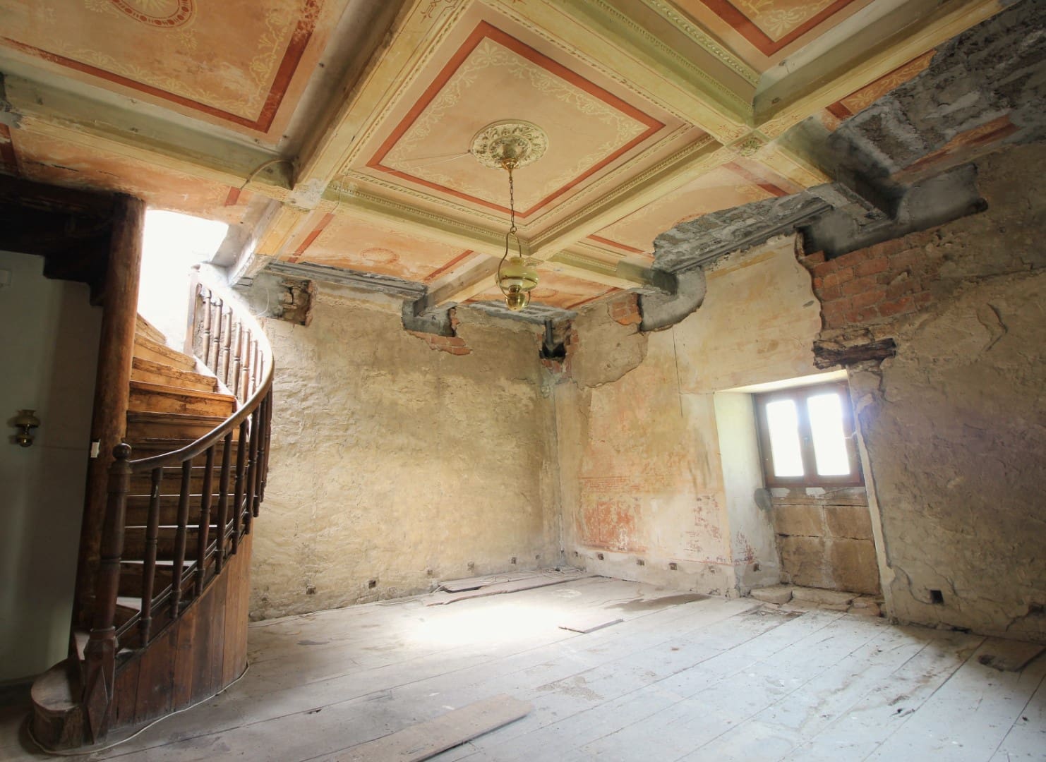 9 soveværelse Finca/Landehus til salg i Salas med garage - € 2.950.000 (Ref: 9061918)