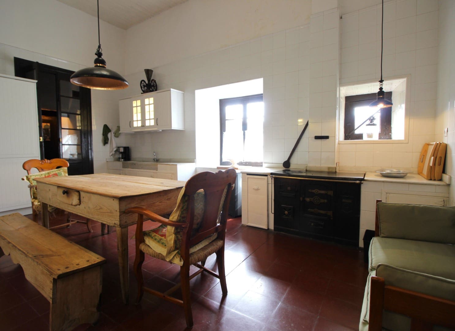 9 soveværelse Finca/Landehus til salg i Salas med garage - € 2.950.000 (Ref: 9061918)