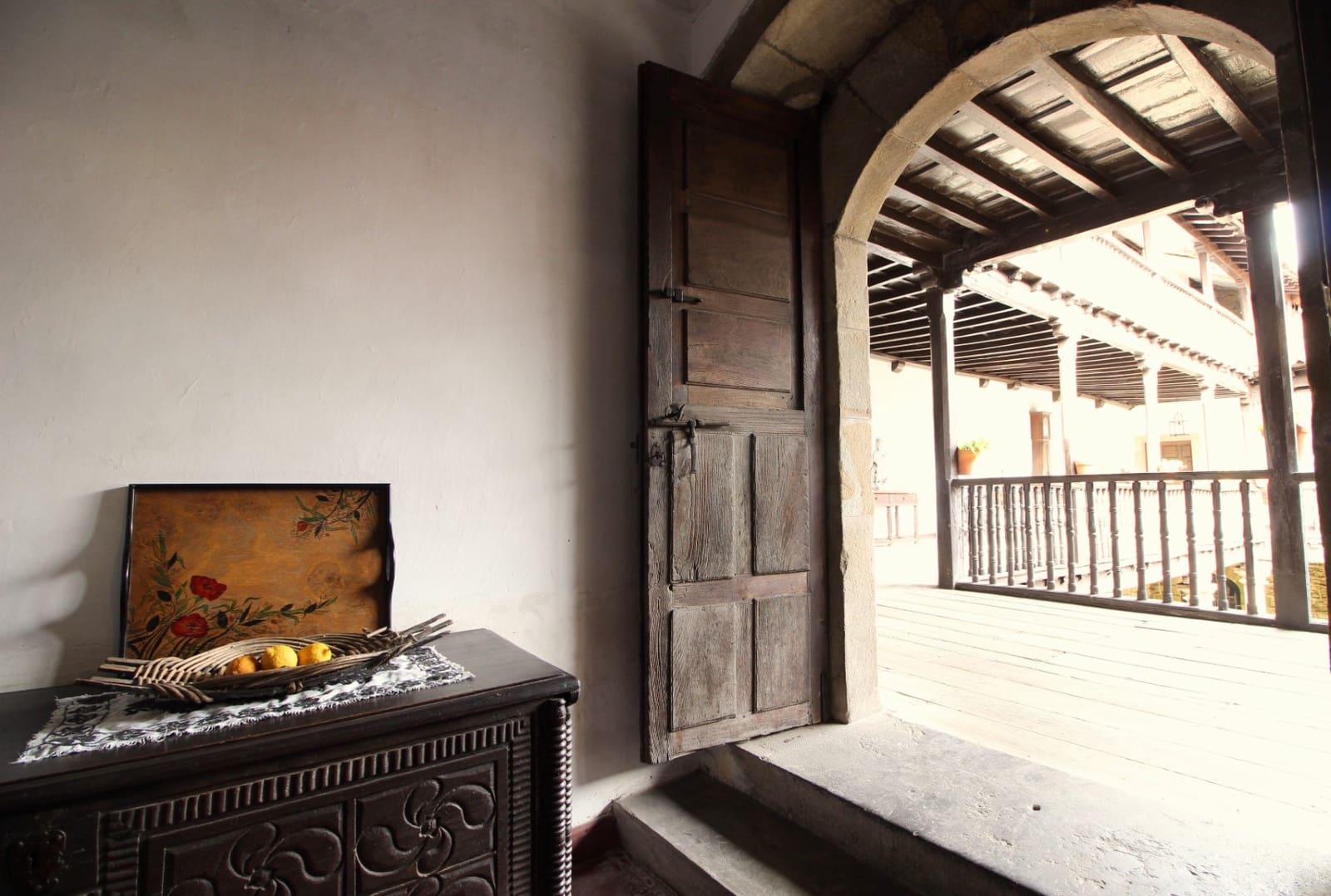 9 soveværelse Finca/Landehus til salg i Salas med garage - € 2.950.000 (Ref: 9061918)