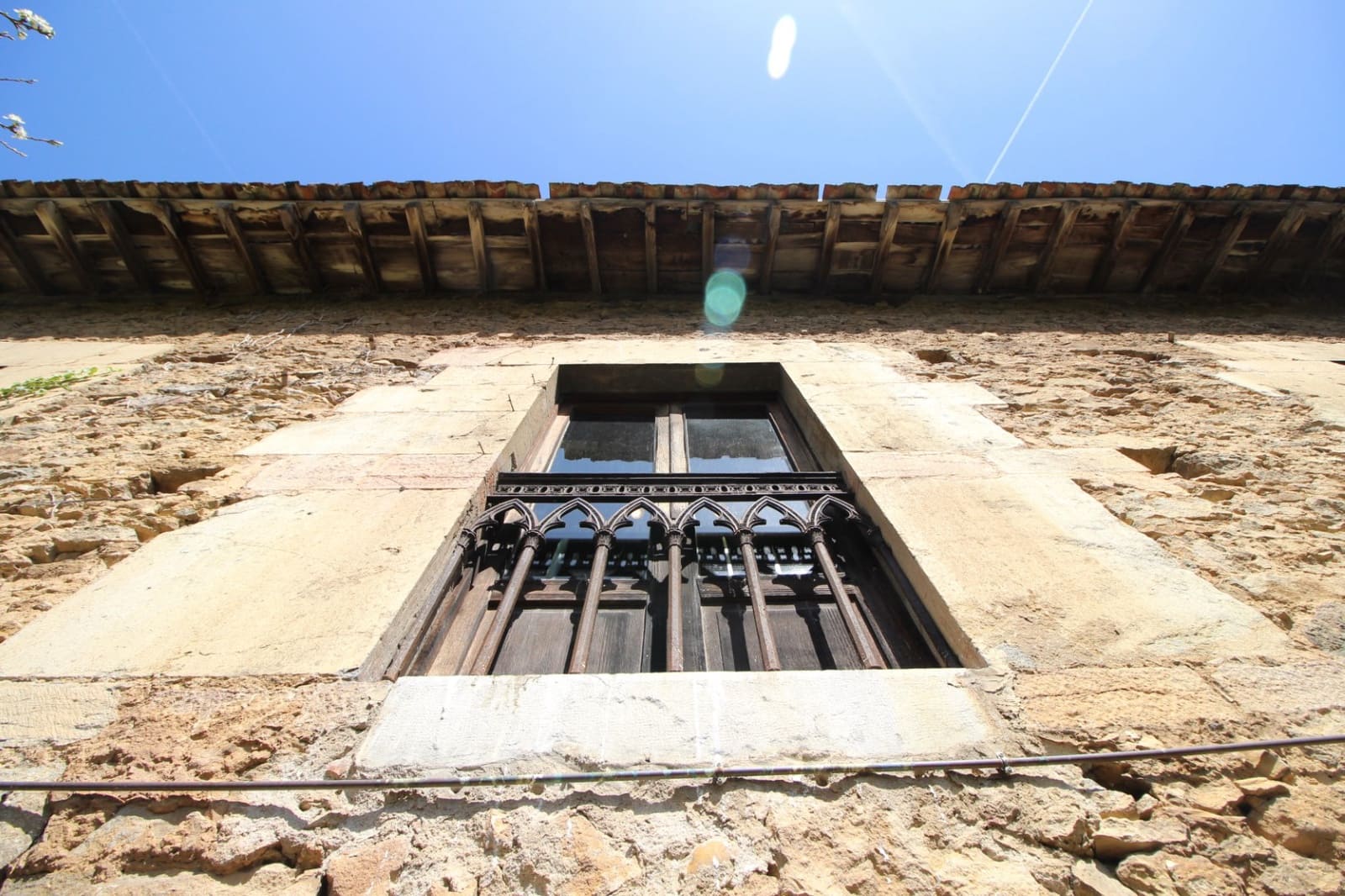 9 soveværelse Finca/Landehus til salg i Salas med garage - € 2.950.000 (Ref: 9061918)