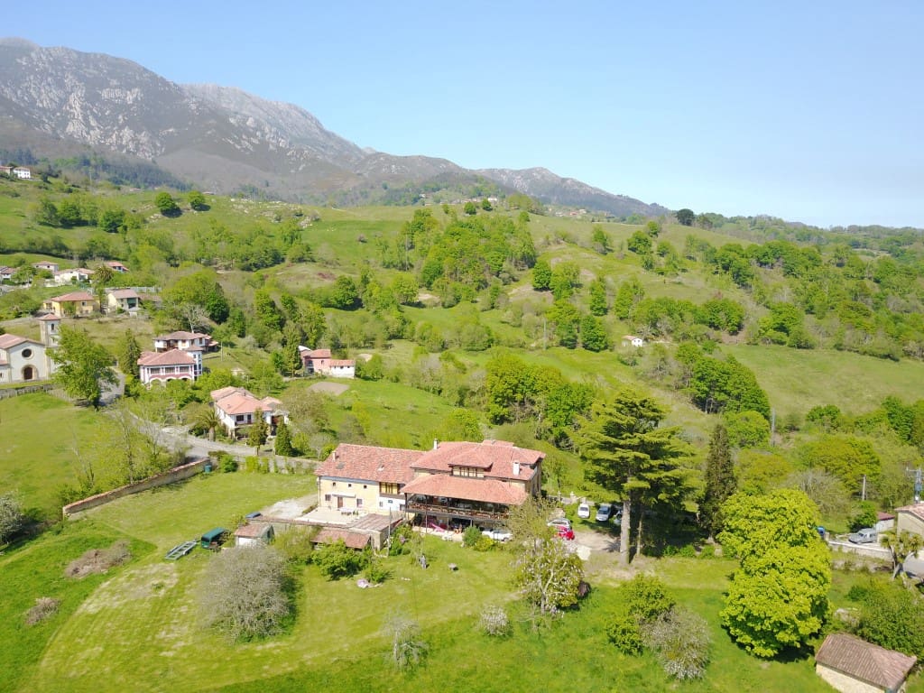 6 soveværelse Finca/Landehus til salg i Parres med garage - € 900.000 (Ref: 9104054)