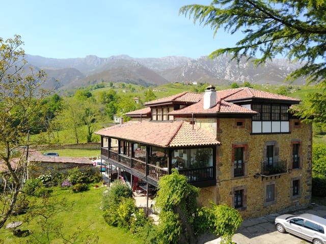 6 soveværelse Finca/Landehus til salg i Parres med garage - € 900.000 (Ref: 9104054)