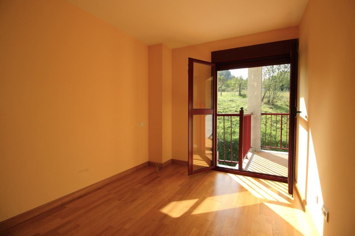 5 soveværelse Byhus til salg i Cangas de Onis med garage - € 430.000 (Ref: 9162927)