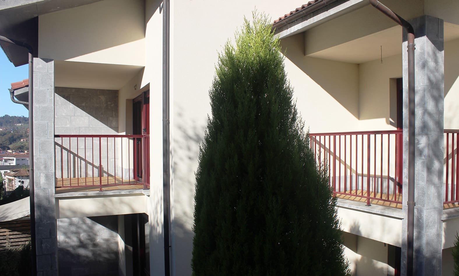 5 soveværelse Byhus til salg i Cangas de Onis med garage - € 430.000 (Ref: 9162927)