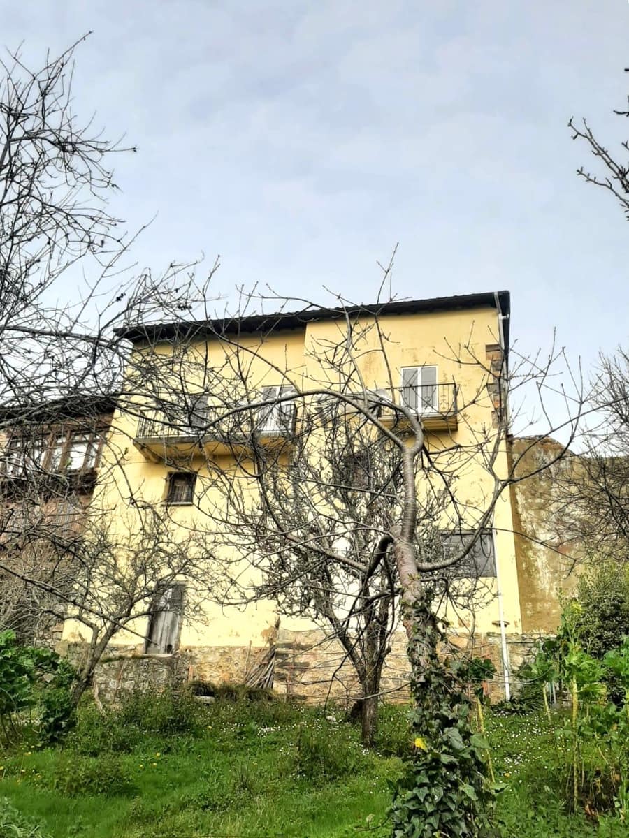 Mark till salu i Parres - 1 500 000 € (Ref: 9293861)