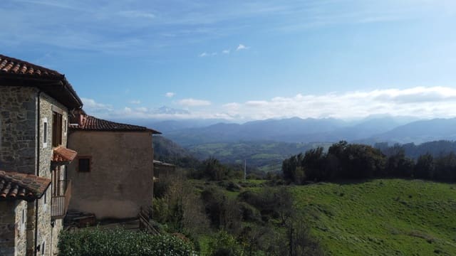 Undeveloped Land for sale in Parres - € 1,500,000 (Ref: 9293861)