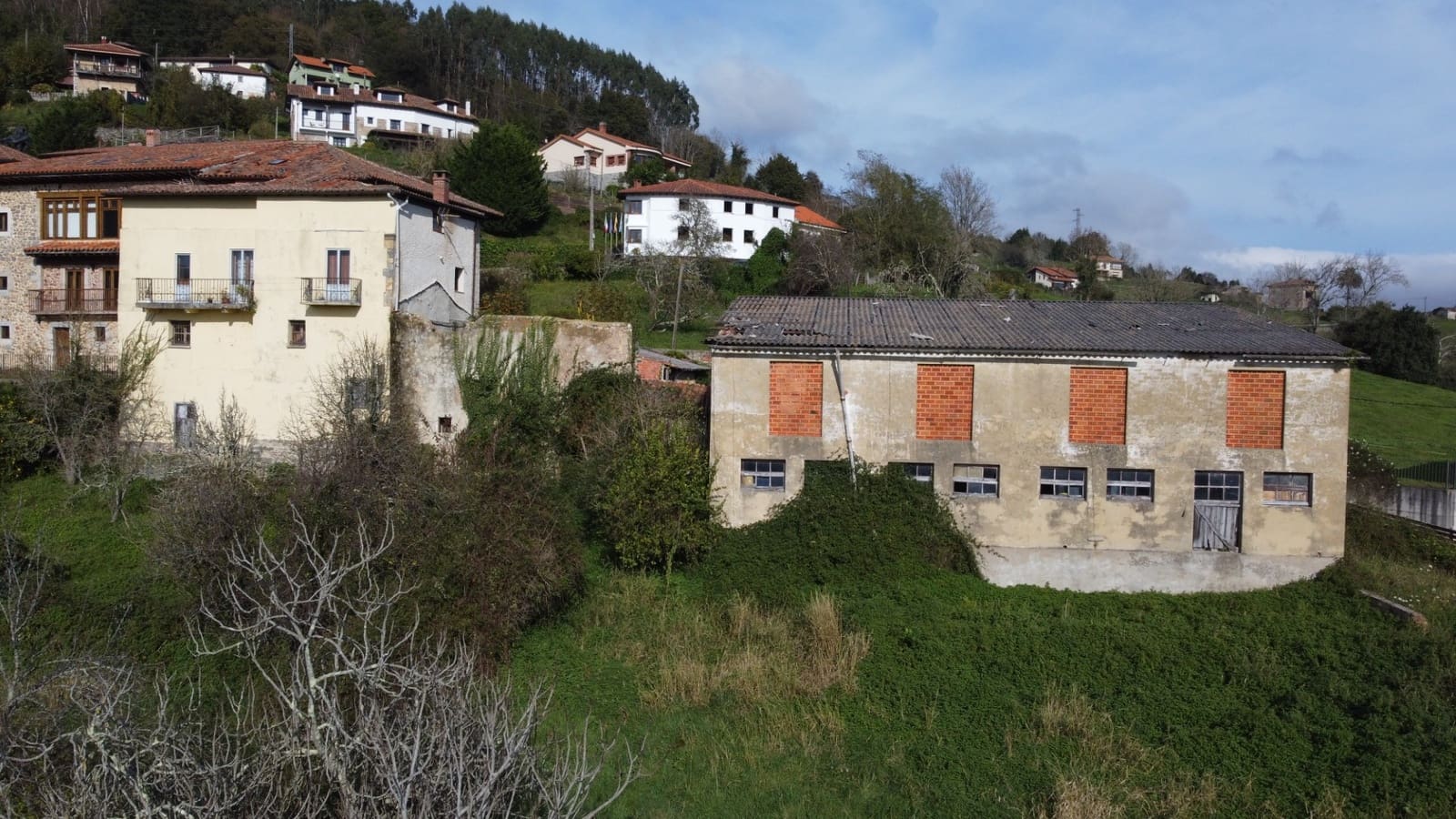 Mark till salu i Parres - 1 500 000 € (Ref: 9293861)