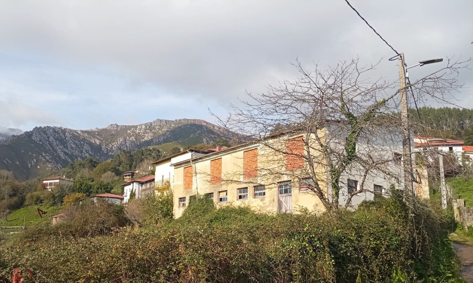 Mark till salu i Parres - 1 500 000 € (Ref: 9293861)