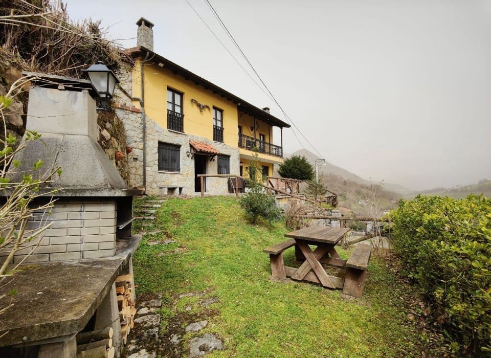 3 soveværelse Finca/Landehus til salg i Quiros - € 220.000 (Ref: 9447095)