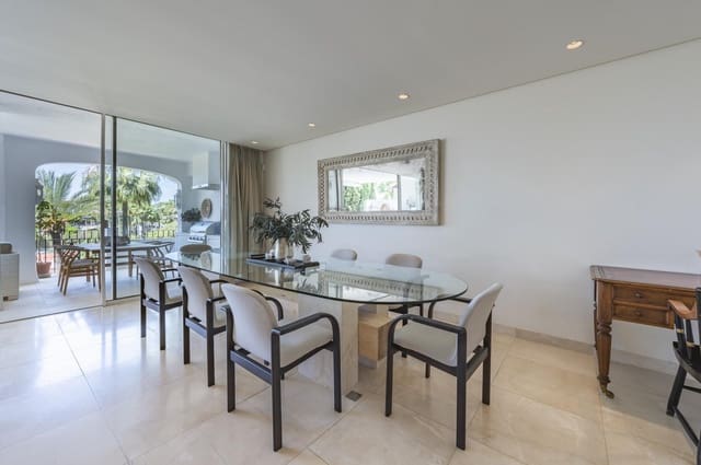 3 slaapkamer Penthouse te koop in Lomas De Marbella, Marbella met zwembad garage - € 6.750.000 (Ref: 9610290)