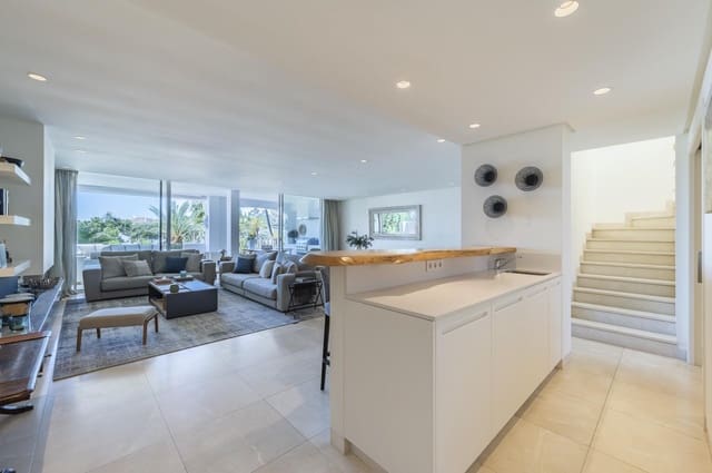 3 slaapkamer Penthouse te koop in Lomas De Marbella, Marbella met zwembad garage - € 6.750.000 (Ref: 9610290)