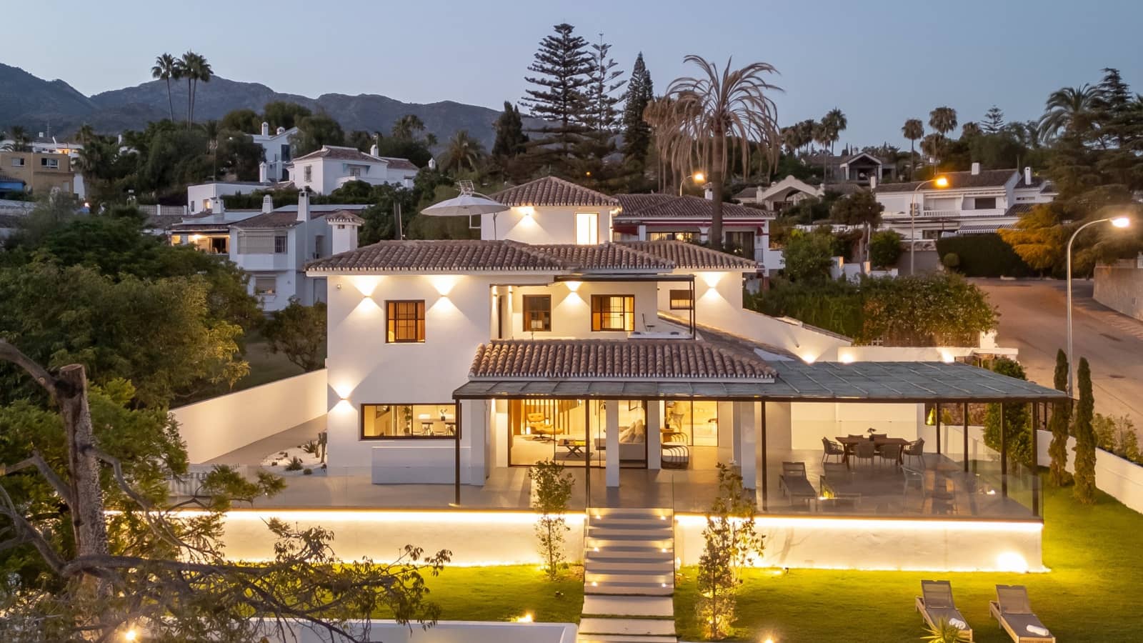 5 soveværelse Villa til salg i Marbella med swimmingpool garage - € 4.995.000 (Ref: 9614475)
