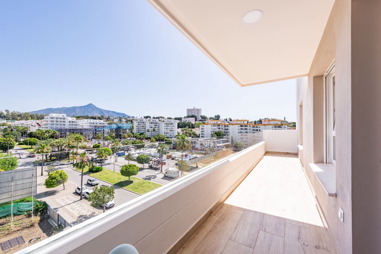 3 bedroom Apartment for sale in Nueva Andalucia with pool garage - € 559,000 (Ref: 9614478)