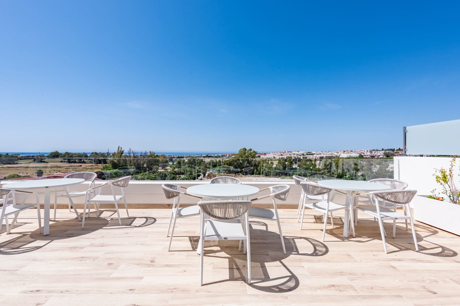 3 bedroom Apartment for sale in Nueva Andalucia with pool garage - € 559,000 (Ref: 9614478)