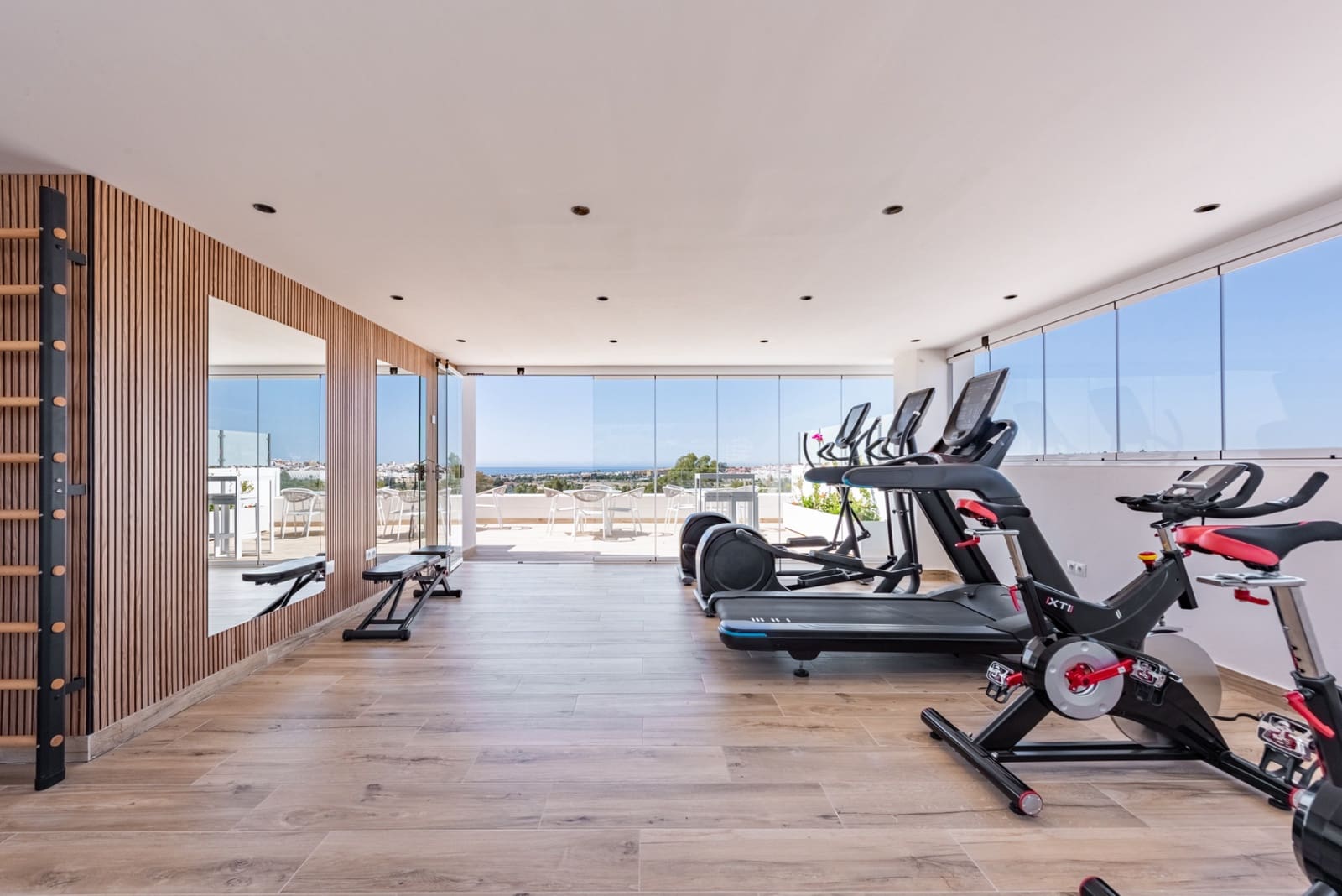 3 bedroom Apartment for sale in Nueva Andalucia with pool garage - € 559,000 (Ref: 9614478)