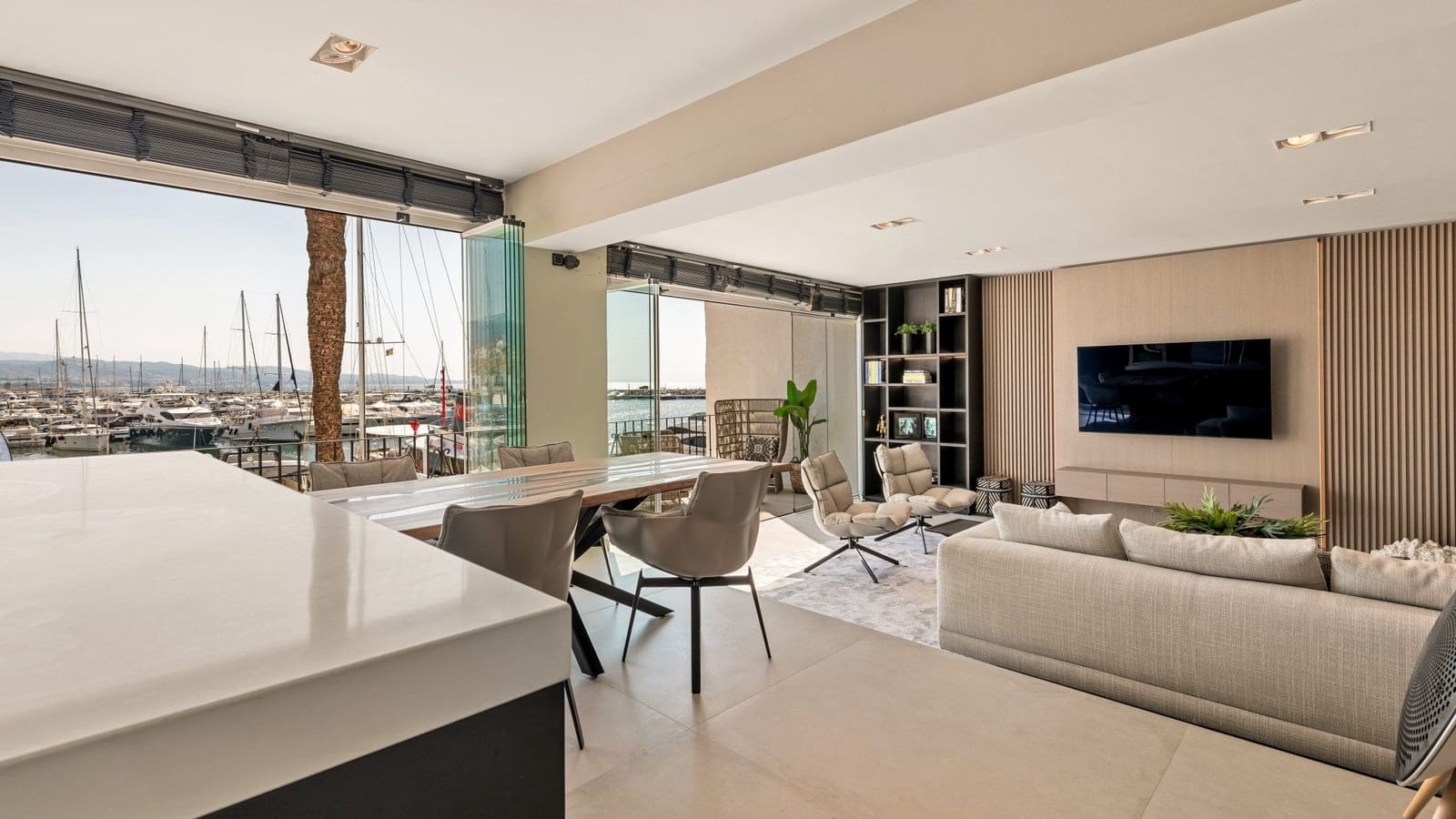 2 bedroom Apartment for sale in Marbella with garage - € 1,690,000 (Ref: 9614479)