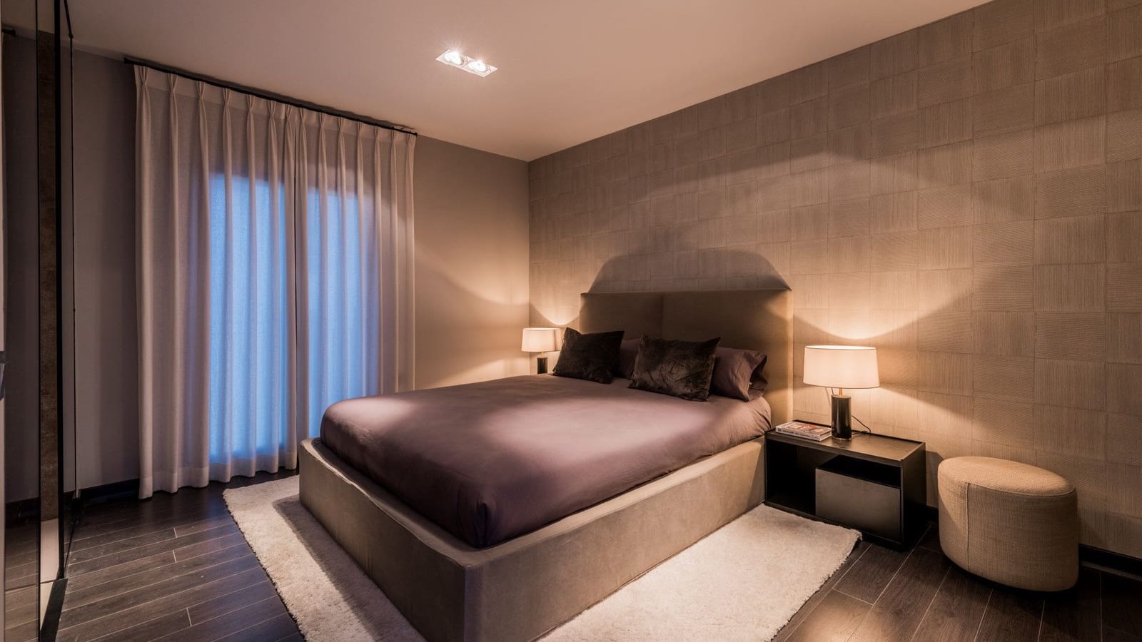 2 bedroom Apartment for sale in Marbella with garage - € 1,690,000 (Ref: 9614479)