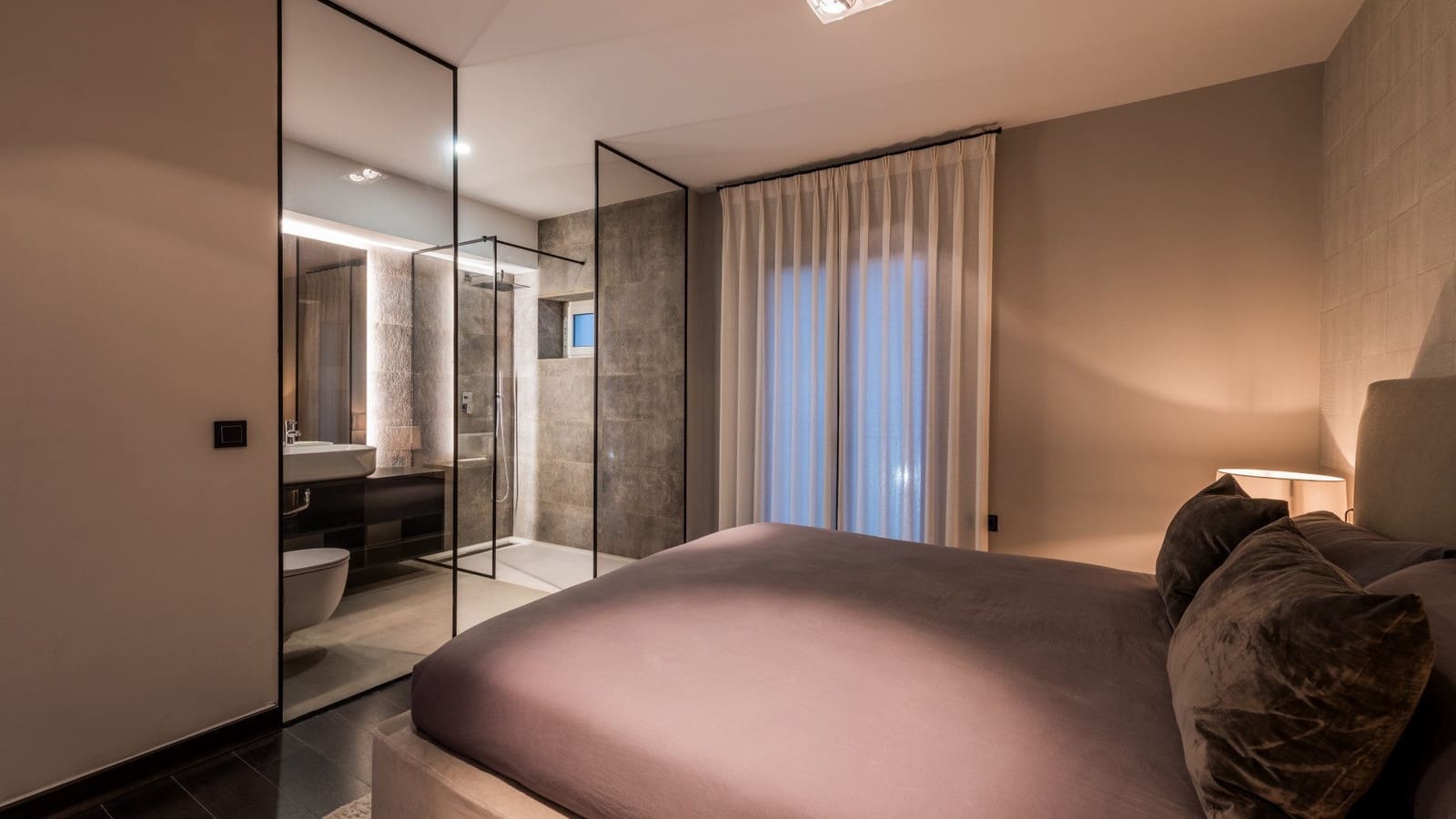 2 bedroom Apartment for sale in Marbella with garage - € 1,690,000 (Ref: 9614479)