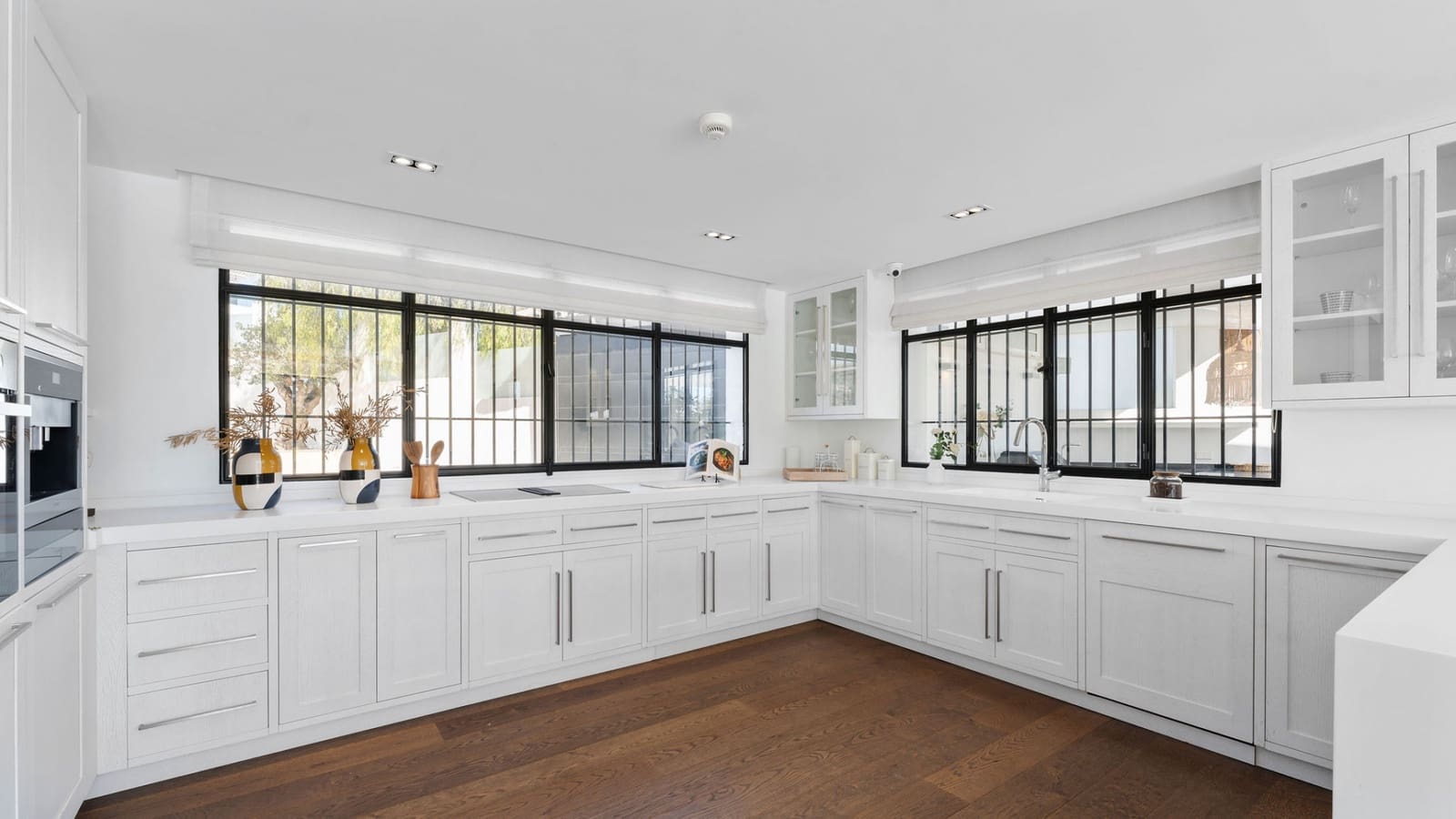 7 slaapkamer Villa te koop in Marbella met zwembad garage - € 6.450.000 (Ref: 9614481)