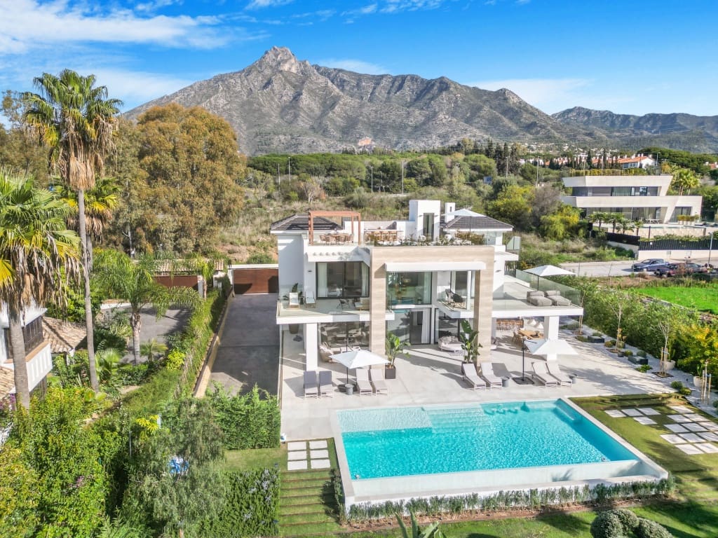 6 soveværelse Villa til salg i Marbella med swimmingpool garage - € 5.900.000 (Ref: 9614482)