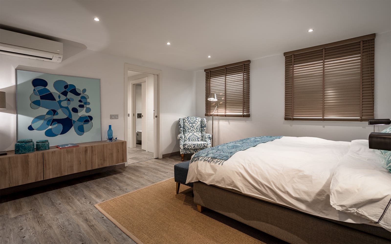 4 sypialnia Willa na sprzedaż w Nueva Andalucia z basenem garażem - 2 195 000 € (Ref: 9629420)