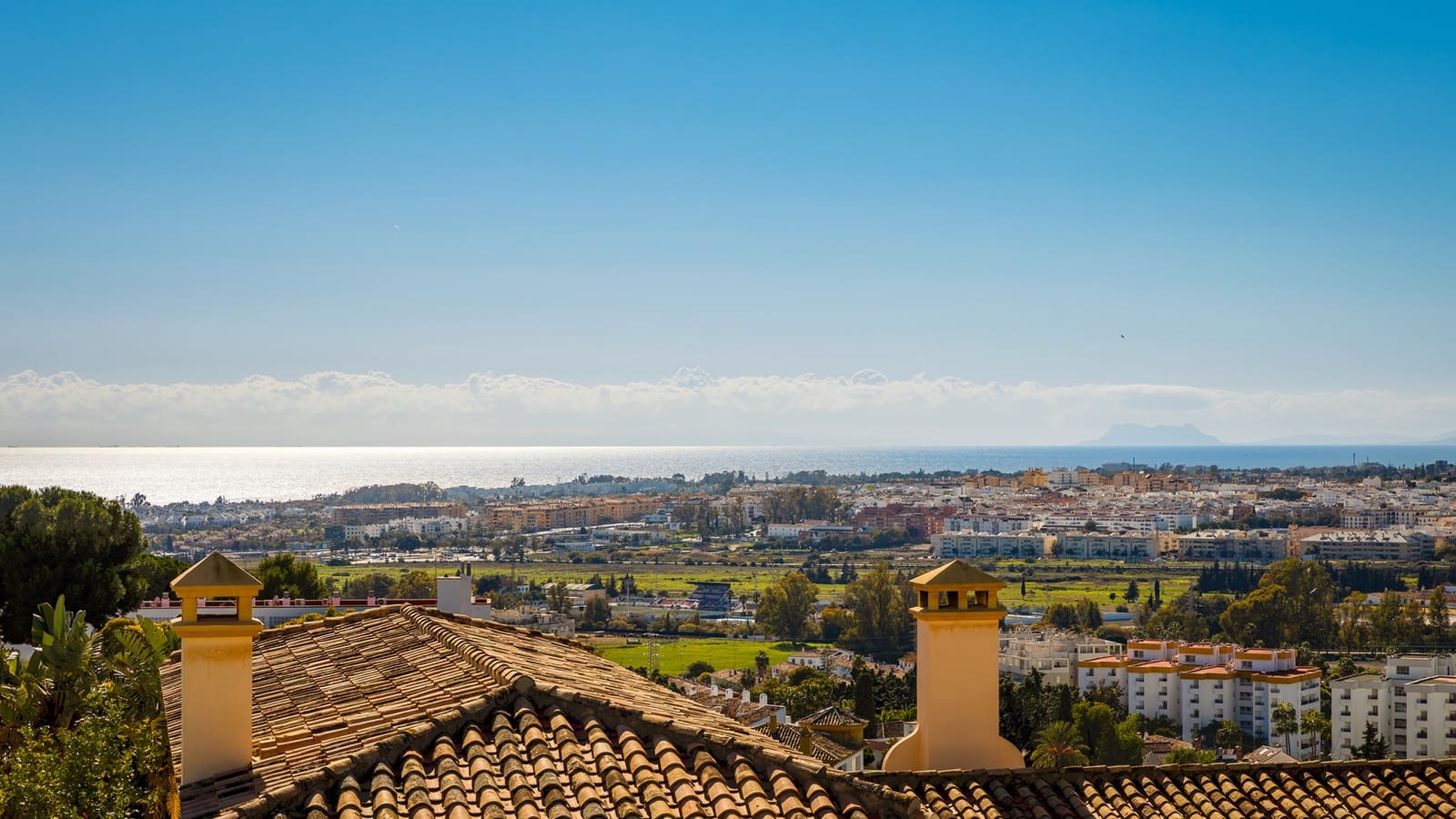 4 sypialnia Willa na sprzedaż w Nueva Andalucia z basenem garażem - 2 195 000 € (Ref: 9629420)